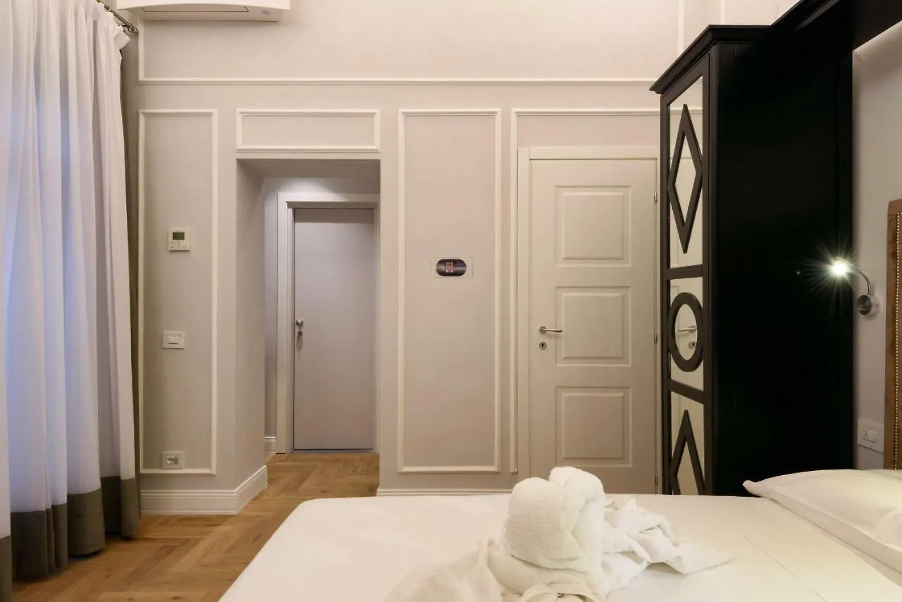 Vivaldi Luxury Suites Florenz 0*,  Italien