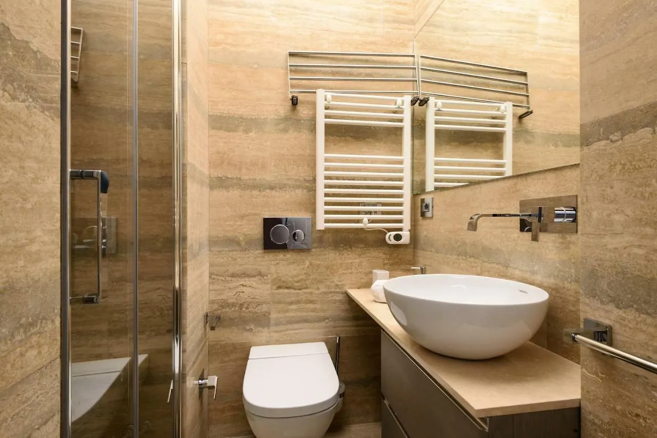 Vivaldi Luxury Suites Florenz 0*,
